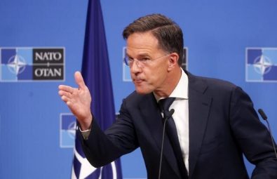 Rutte y Blinken coinciden en importancia de mantener una OTAN