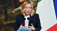 Tensión en el Gobierno Meloni por propuesta de dar nacionalidad tras 10 años de estudios