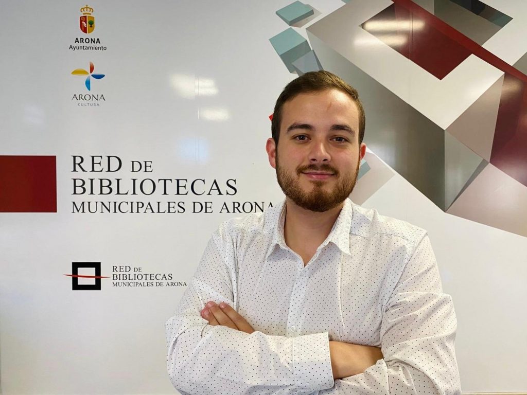 Arona. Biblioteca. Naím Yánez