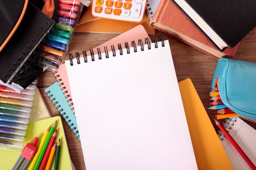 FOTO. Educación destina 5,3 millones de euros a ayudas para libros de texto y material didáctico en el curso 2025-26