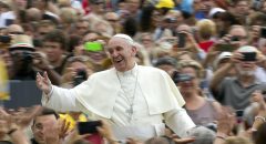 Feijóo alaba la capacidad del Papa de servir al mundo y la Iglesia desde sus convicciones