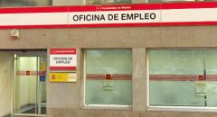El paro baja de los 2,5 millones en mayo y el empleo roza los 21,8 millones de afiliados
