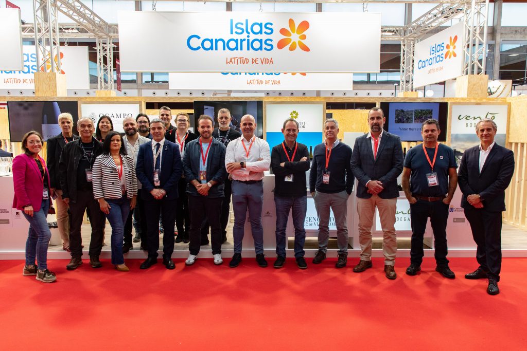 070525 Expedición canaria en Fenavin 2025