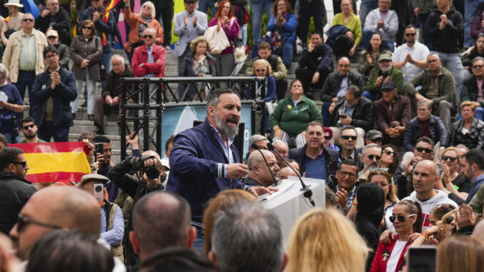Abascal culpa a Sánchez del apagón y de "todos los fallos que sufren los españoles"