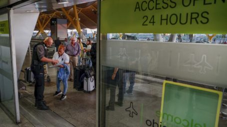 Aena comienza los controles de acceso para los sinhogar en el aeropuerto de Barajas