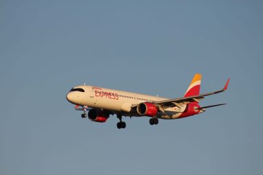 Avión A321neo de Iberia Express