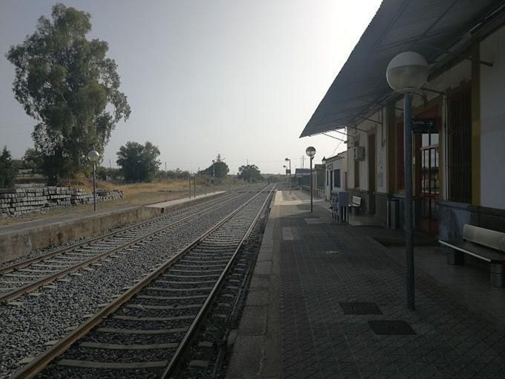 Cortada durante unas tres horas la línea Sevilla-Málaga por una avería eléctrica
