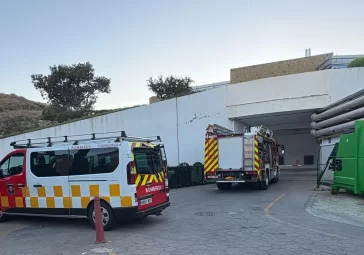 Desalojan las urgencias del hospital de Benalmádena por una fuga accidental de gas tóxico