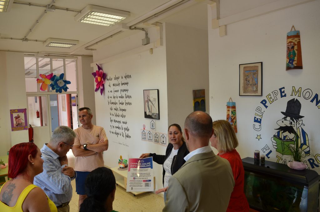 Difusión del servicio virtual de información para familias con menores trans en el CEIP Pepe Monagas (1)