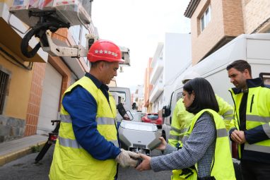 El Ayuntamiento instala 115 farolas led en el barrio de Piletas y reduce el consumo de energía en un 84% (2)