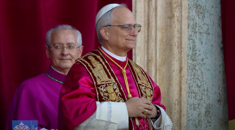 El nuevo papa, León XIV, también tiene la nacionalidad peruana
