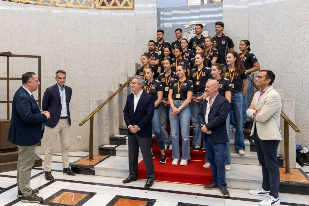 FOTO. Poli Suárez recibe al CV Heildeberg 2