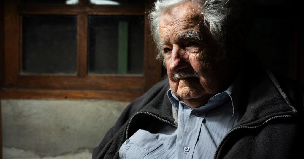 Feijóo despide a Mujica, a quien alaba por su cordialidad y hospitalidad
