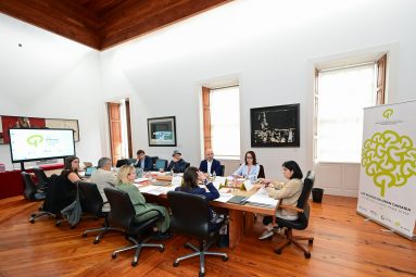 Foto de archivo de la deliberación del jurado del Concurso de Proyectos del Paseo Guiniguada