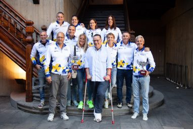 Foto. Poli Suárez recibe a una representación de las selecciones canarias de pádel 1