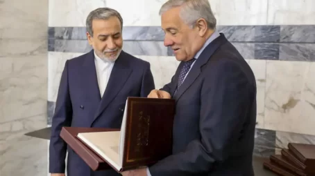 Irán y EE.UU. celebran quinta ronda de negociaciones más distanciados que nunca