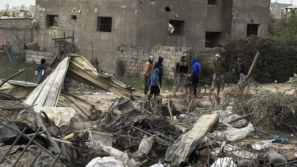 Israel mata al menos a 17 personas, incluidos niños y otro periodista, en ciudad de Gaza