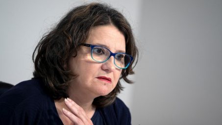 La Audiencia valenciana confirma el procesamiento de Oltra por encubrir abusos a una menor