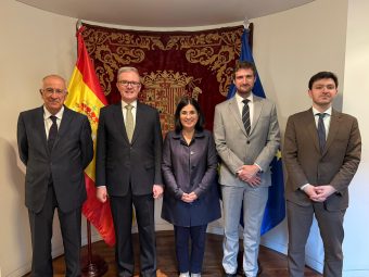 La alcaldesa mantiene un encuentro con el embajador de España en Corea del Sur en su visita institucional al país asiático (1)