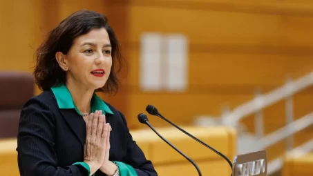 La-senadora-Eva-María-Granados-durante-una-sesión-plenaria