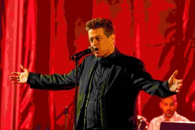 La voz de Santiago Auserón vibró en la Villa de Firgas