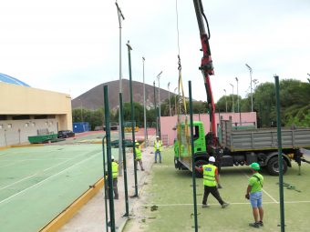 Las pistas de tenis y pádel de la ciudad deportiva, junto al pabellón, fueron derruidas antes del pasado verano (2)