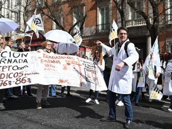 Los sindicatos médicos aplazan su huelga contra el estatuto de Sanidad al 13 de junio