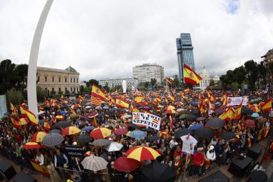 PP y Vox se suman a la manifestación de Colón contra un Gobierno fallido