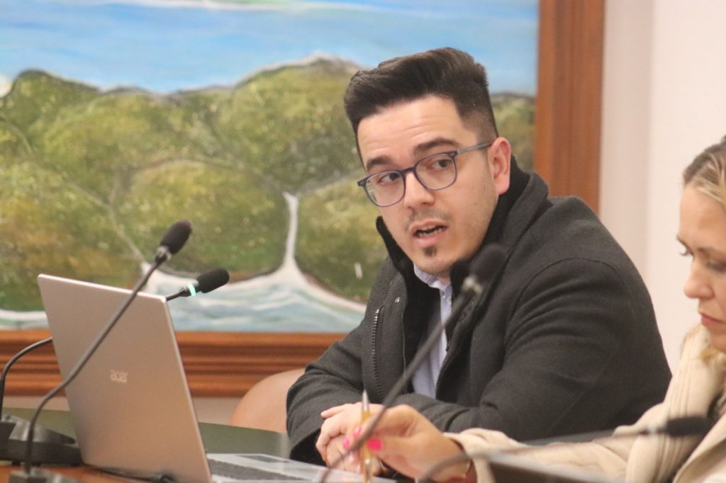 Portavoz CC Arico, Víctor García