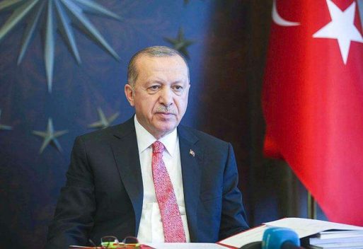 Primer ministro paquistaní agradece a Erdogan en Estambul su apoyo en la crisis con India
