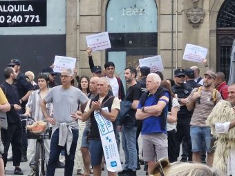 Víctimas del terrorismo irrumpen en una marcha a favor de presos de ETA