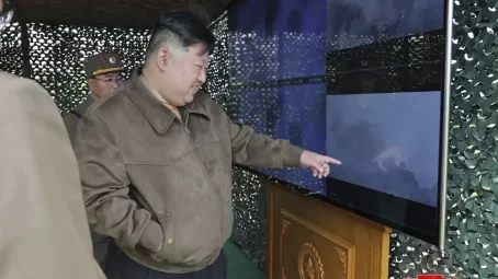 el-lider-norcoreano-kim-jong-un-supervisa-un-simulacro