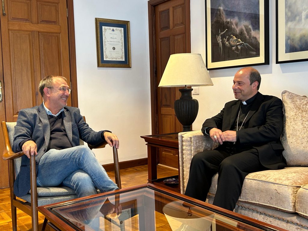 primera visita obispo (2)