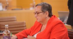 El Cabildo aprueba la moción del PSOE en apoyo a las camareras de piso y por la mejora de sus condiciones laborales