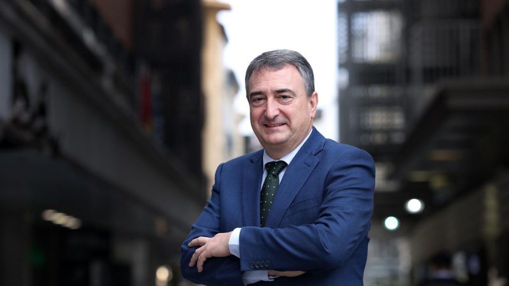 Aitor Esteban sitúa en Europa el debate sobre el reconocimiento nacional de Euskadi