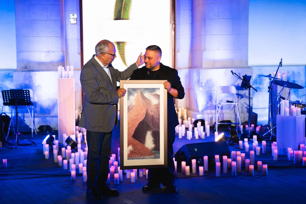 Casimiro Curbelo junto al pregonero, Arón Morales
