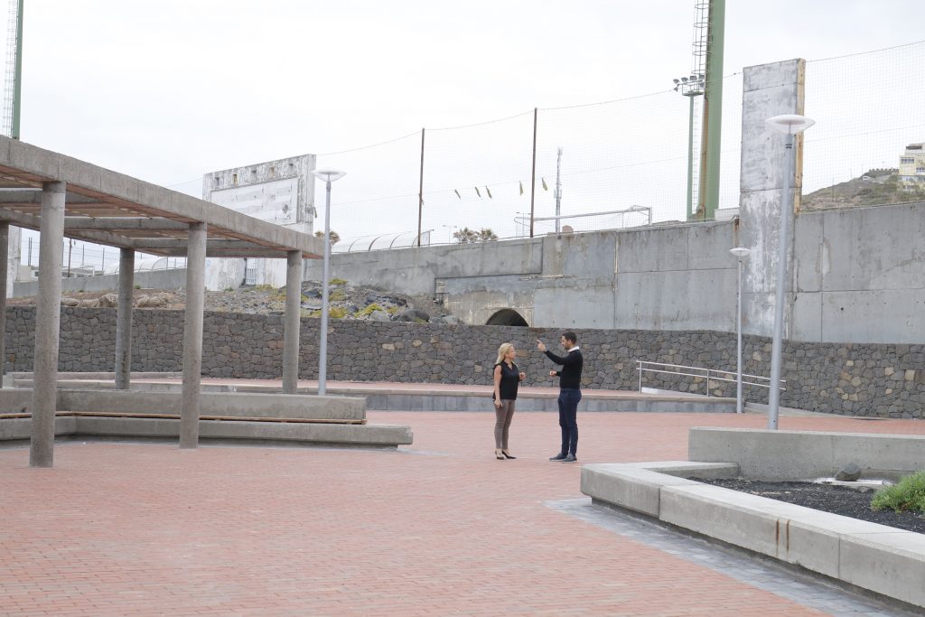 El Ayuntamiento finaliza las obras de ampliación y mejora de la plaza del barrio de Costa Ayala 3