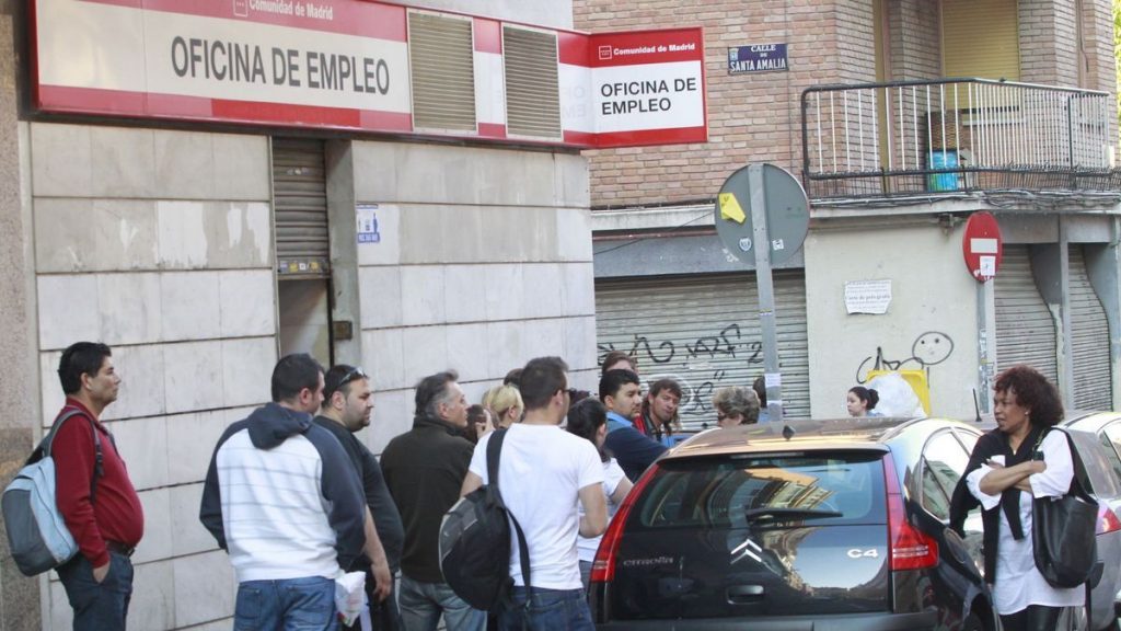 El empleo extranjero rompe la barrera de los 3 millones, con 73.524 afiliados más en mayo