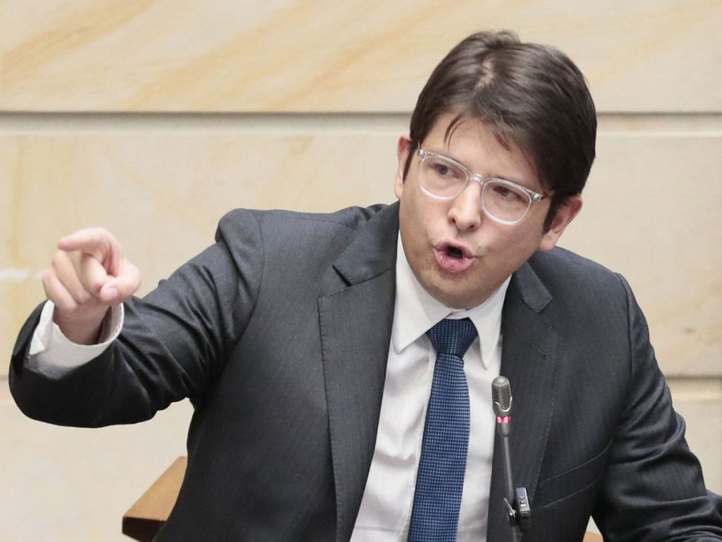 El senador colombiano herido