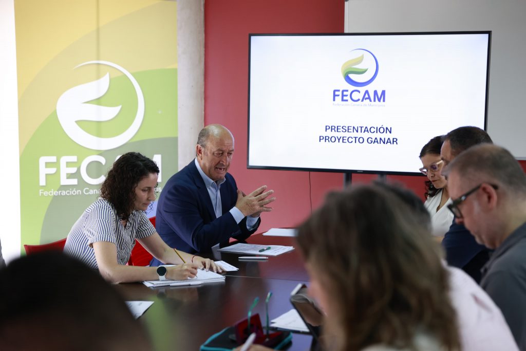 FOTO. Deportes y la FECAM valoran medidas conjuntas para extender el proyecto Ganar a los municipios canarios (2)