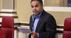 Santana denuncia la “tomadura de pelo” de la consejera de Turismo y Empleo a las Kellys por “cargarse” la obligación de las camas elevables en el sector alojativo