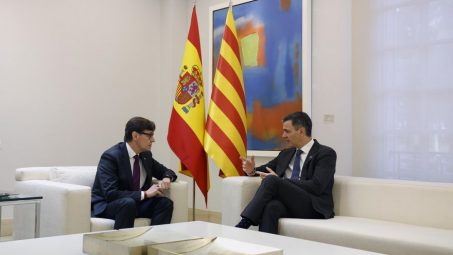 Pedro Sánchez se reúne por sorpresa con Salvador Illa en Moncloa