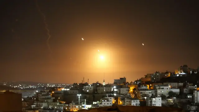 Interceptados misiles sobre Beirut durante la respuesta iraní contra Israel