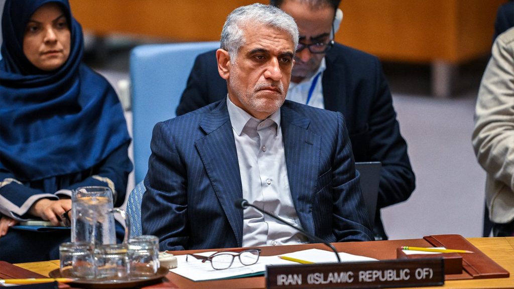 Irán dice que sus fuerzas armadas decidirán momento y naturaleza de la respuesta a EEUU