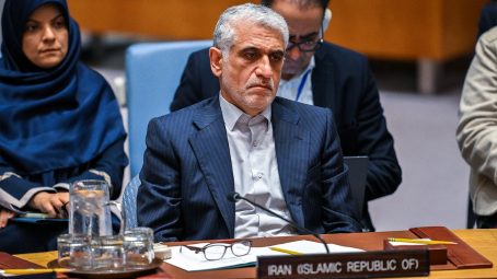 Irán dice que sus fuerzas armadas decidirán momento y naturaleza de la respuesta a EEUU