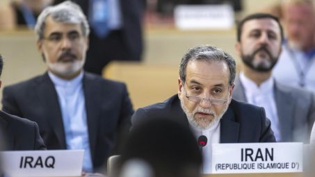 Irán le recuerda a la UE y R.Unido que ellos no se han levantado de la mesa de negociación