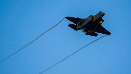 Israel afirma haber derribado dos cazas F-5 iraníes