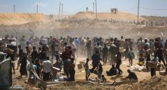 Cientos de libios exigen ante Embajada de Egipto abrir el paso con Gaza para enviar ayuda