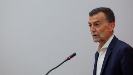 Izquierda Unida se compromete a sacar adelante leyes anticorrupción