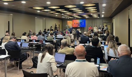 La AMT de Sol y Playa hace balance y aborda los retos del sector turístico en un encuentro con el embajador británico en Madrid
